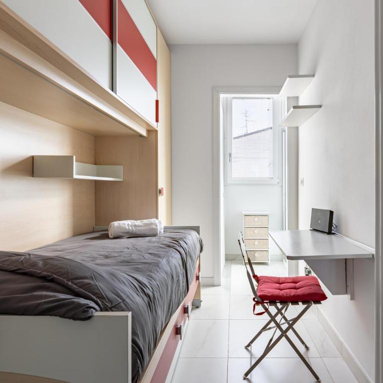 GuestHost - Bright Apartment near the Beach! - Two-Bedroom Apartment - 9