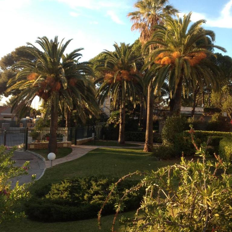 Appartement -piscine- proche bord de mer et centre - One-Bedroom Apartment - 24