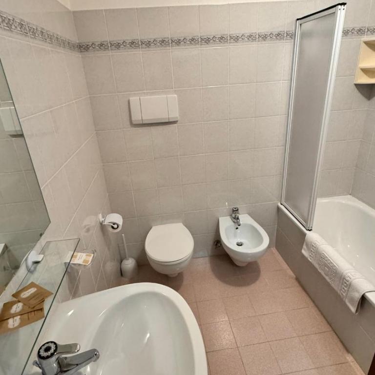 Albergo Stella Alpina - Doppelzimmer mit Seeblick - 3