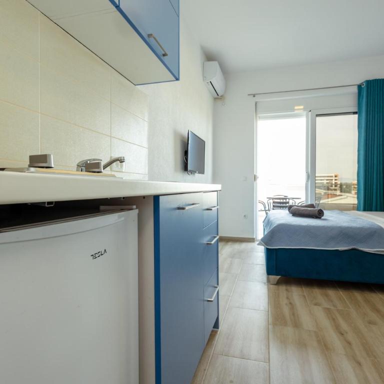 DERON Apartments - Dvokrevetna Soba s Bračnim Krevetom s Pogledom na Vrt - 4