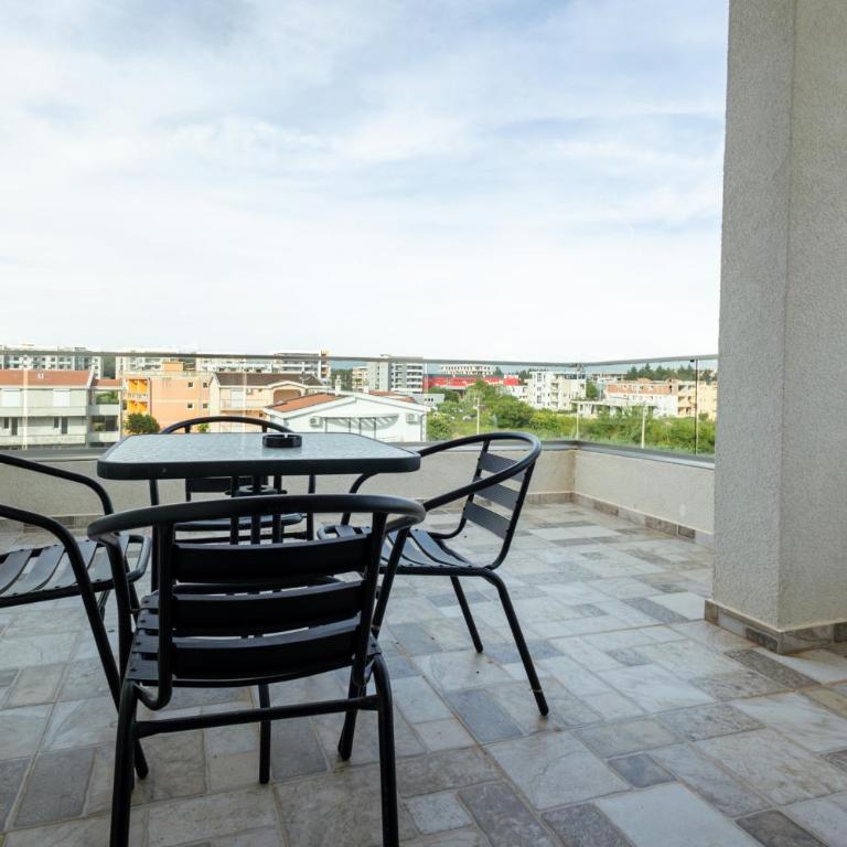 DERON Apartments - Dvokrevetna Soba s Bračnim Krevetom s Pogledom na Vrt - 6