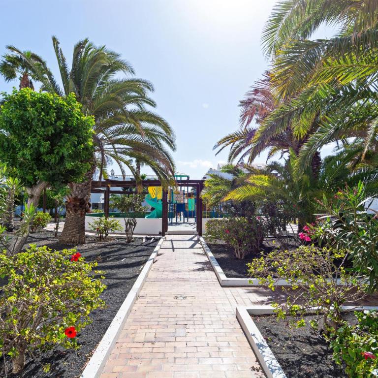 Palmeras Apt - Pool & Terrace - next to Beach - Apartamento con terraza - 23