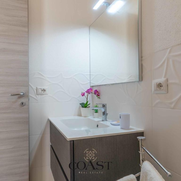 St. Simplicius House - 5 minuti dal centro & WiFi - Monolocale King con Divano-Letto - 18