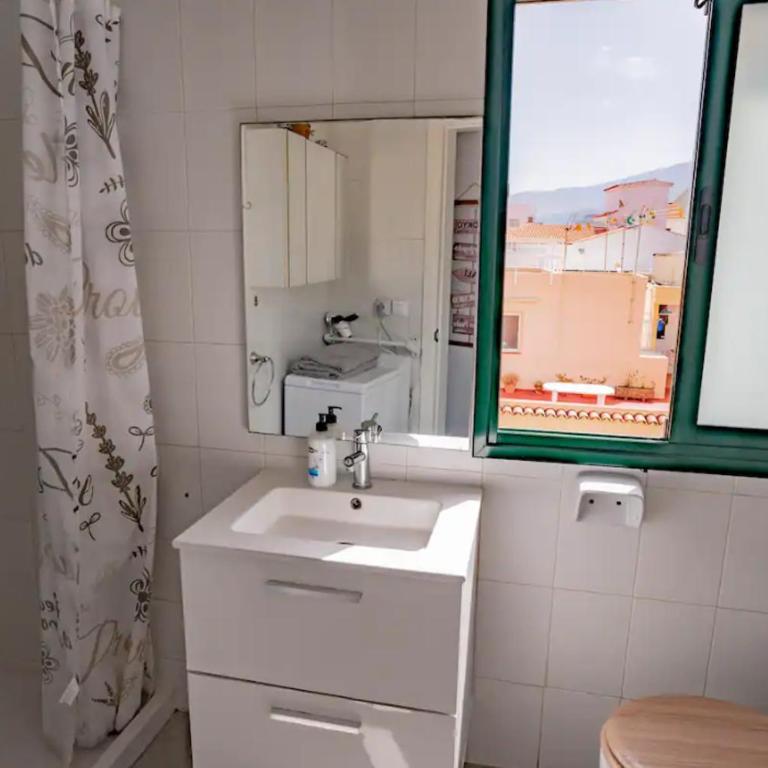 Céntrico apartamento con vista al muelle - Apartamento de 1 dormitorio - 10