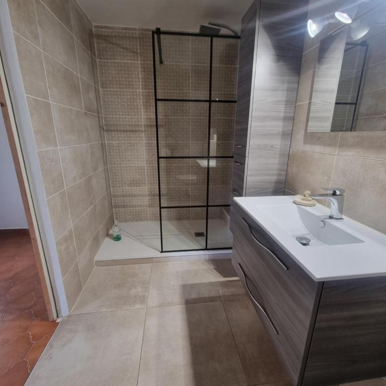 T2 en rez de villa - One-Bedroom Apartment - 10