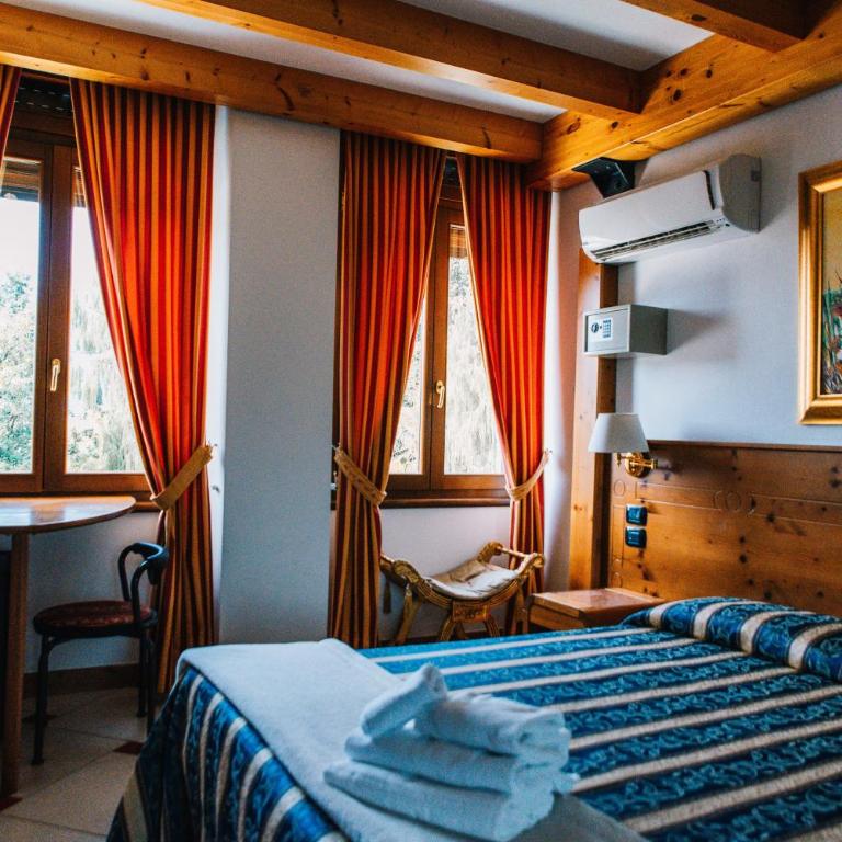 Arciduca Charming House Room & Breakfast - Camera Matrimoniale con Vista Giardino - 1