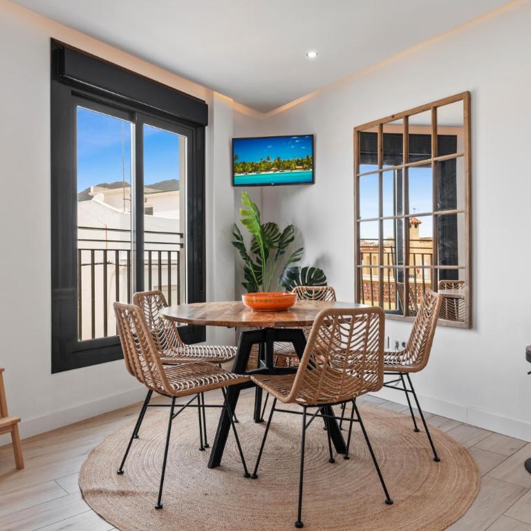 Terrace in Estepona by Costarentals - Ref M46 - Two-Bedroom Apartment - 11