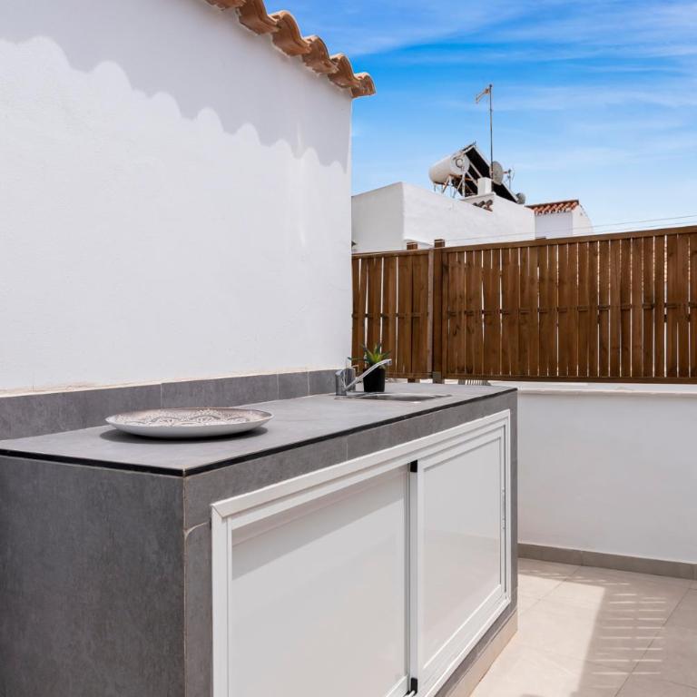 Terrace in Estepona by Costarentals - Ref M46 - Two-Bedroom Apartment - 26