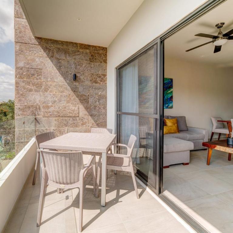 Tranquil Stay Onsite Pool Gym and Playground - Three-Bedroom Apartment - 2