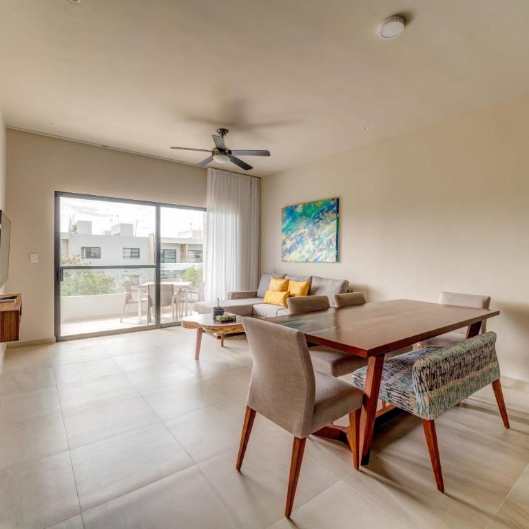 Tranquil Stay Onsite Pool Gym and Playground - Three-Bedroom Apartment - 4