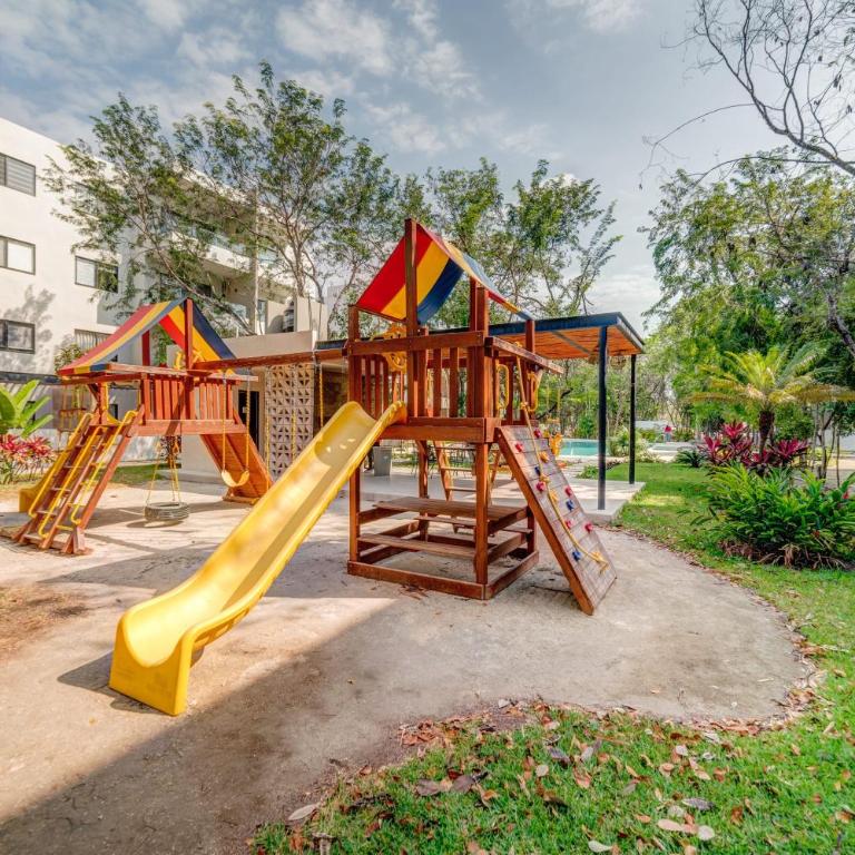 Tranquil Stay Onsite Pool Gym and Playground - Three-Bedroom Apartment - 24