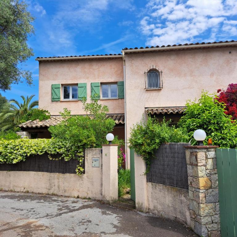 Villa Provençale à Mougins - Villa 3 Chambres - 1