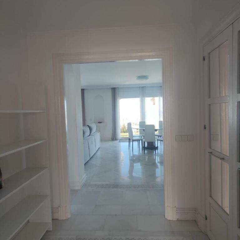 Puerto Banus beach - One-Bedroom Apartment - 2