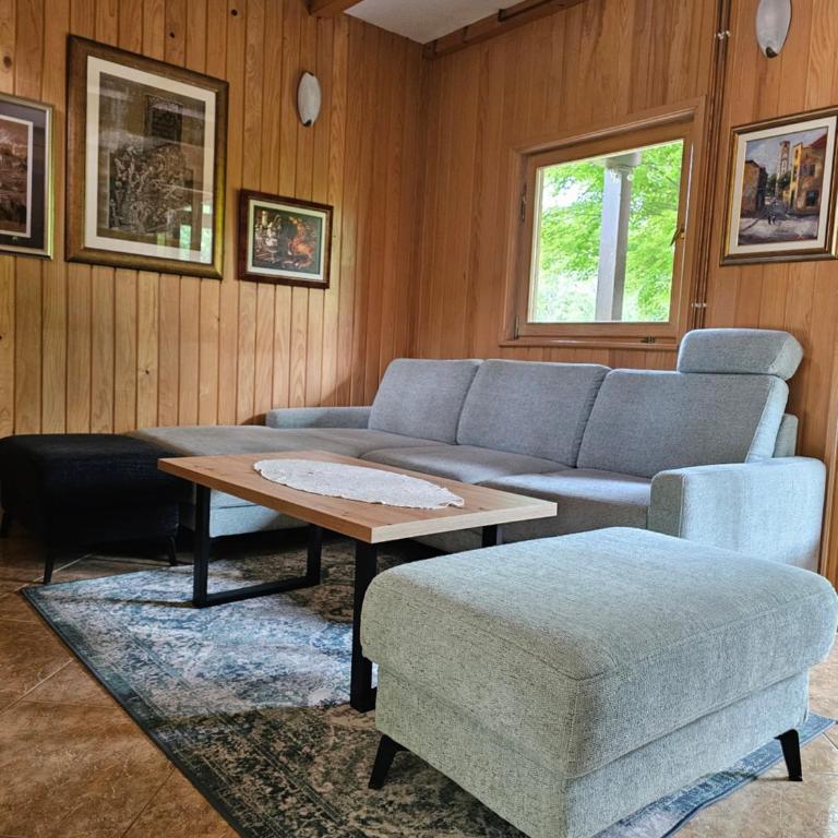Holiday House Bella - Three-Bedroom House - 4