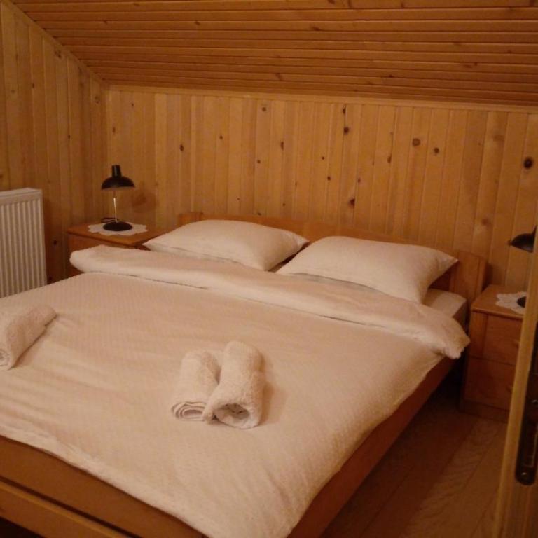Holiday House Bella - Three-Bedroom House - 11