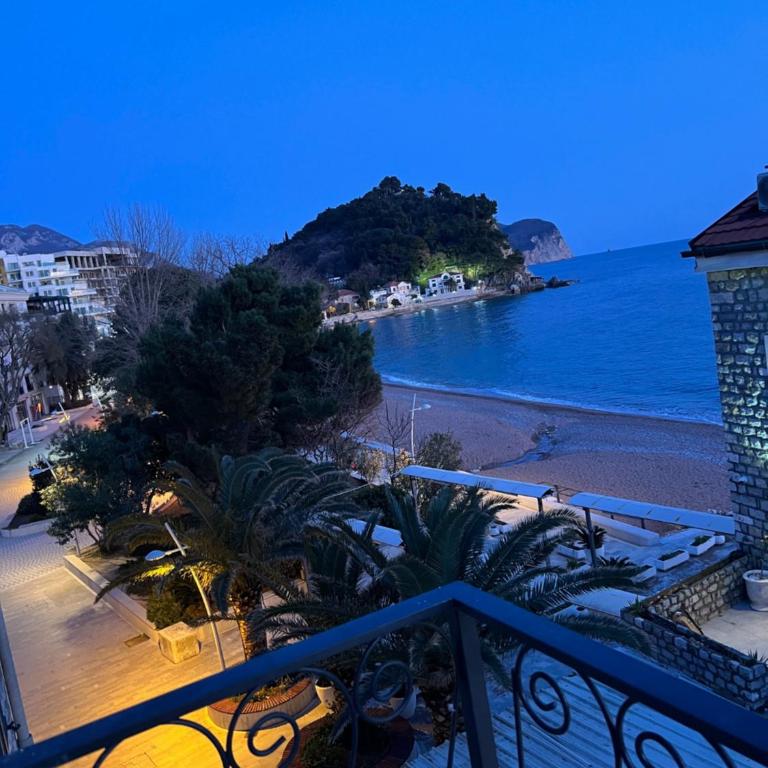 Marco Polo - One-Bedroom Apartment with Balcony and Sea View - 11