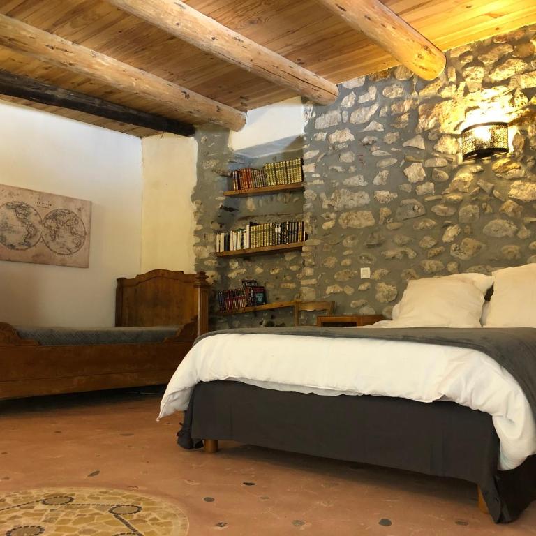 Maison Gîte Vallon Pont d'Arc - Maison 3 Chambres - 42