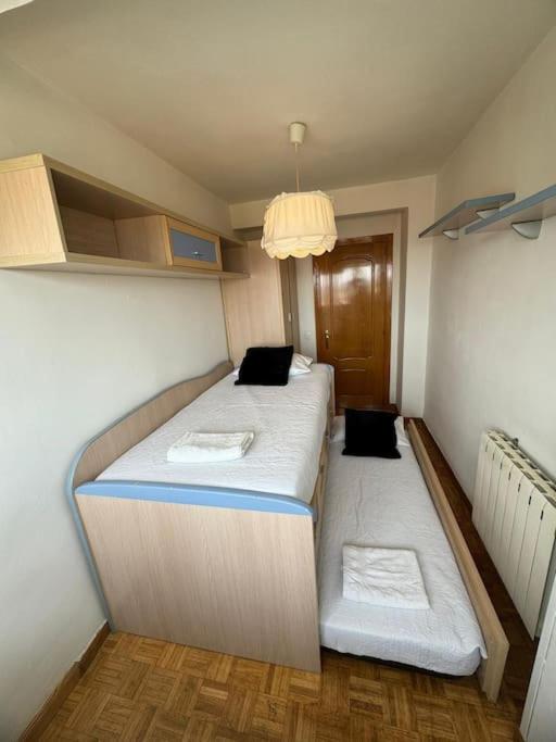 Piso cerca al Centro de Madrid SAN LUCIANO - Three-Bedroom Apartment - 10