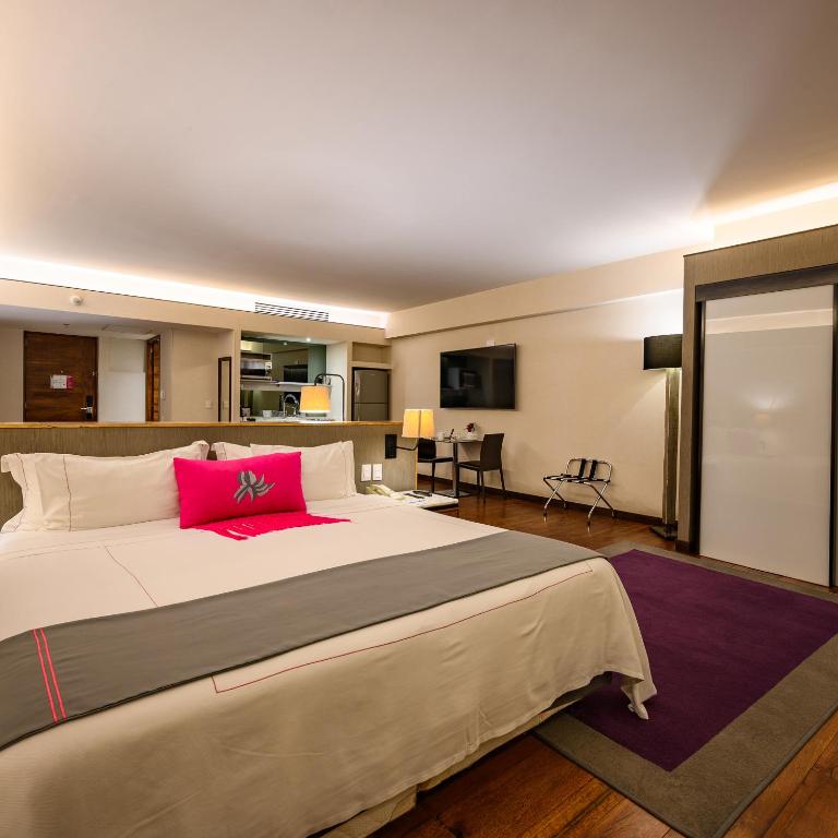 Las Suites Campos Eliseos - Master Suite - 7