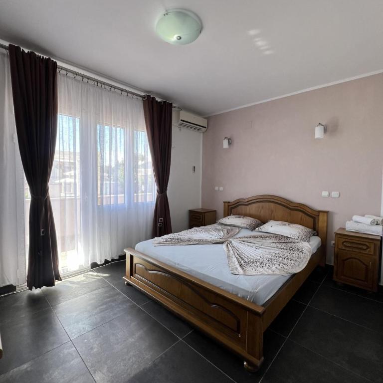 Accommodation Royal Azur - Double Room with Balcony and Sea View - 12