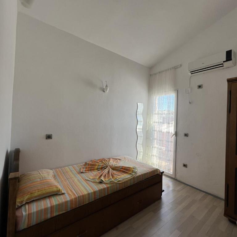 Accommodation Royal Azur - Single Room with Balcony - 9