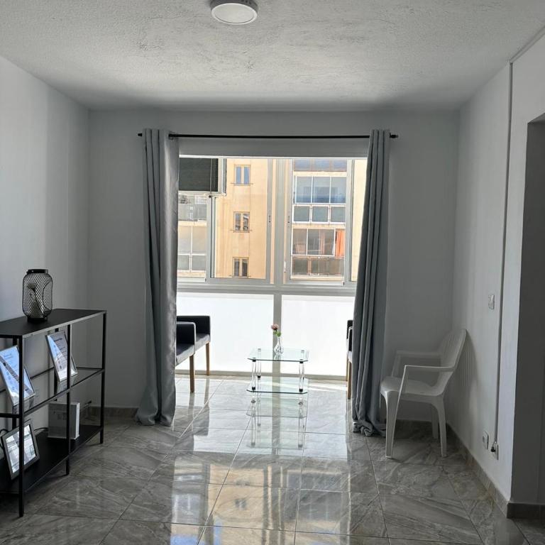 Vivienda en Arrecife de 4 habitaciones - Apartamento - 6