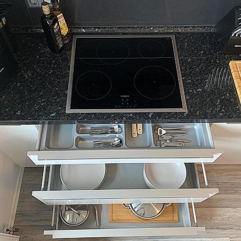 KATIES Apartments Augsburg I Zentral I 4 Zimmer I 7 Personen I 2x Parken I Nintendo Switch I DisneyPlus I E-Kamin - Appartamento con 3 Camere da Letto - 26