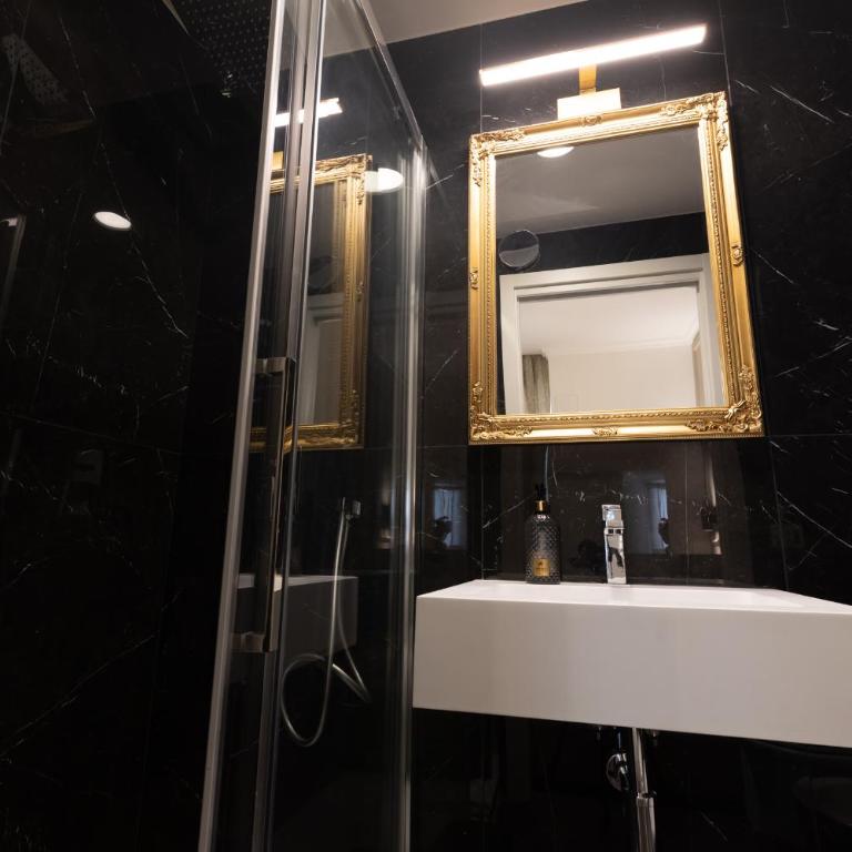 De Vince Suites - Luxury Rooms - Roma Termini - Camera Matrimoniale Superior - 13