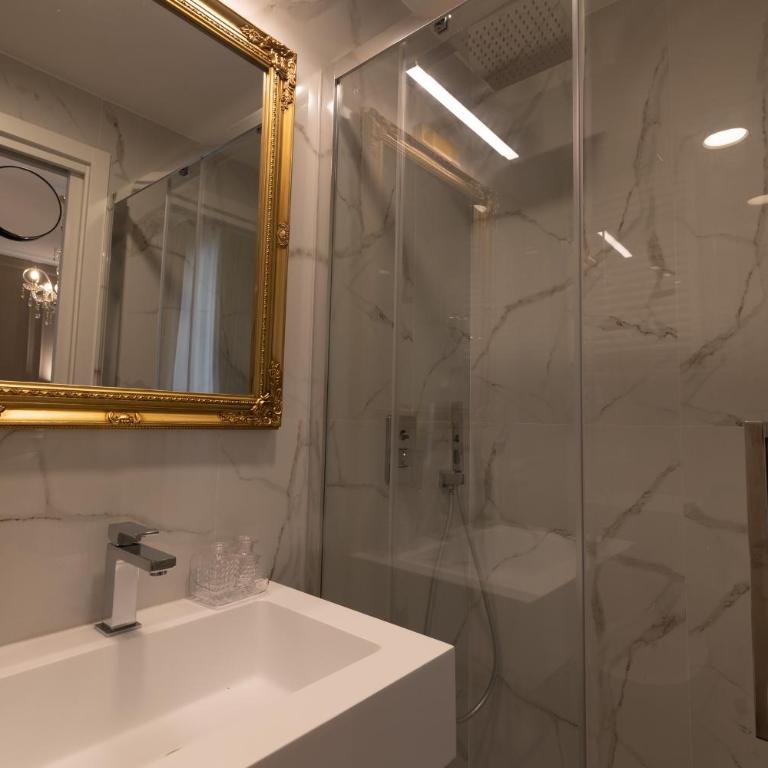 De Vince Suites - Luxury Rooms - Roma Termini - Camera King Deluxe - 12