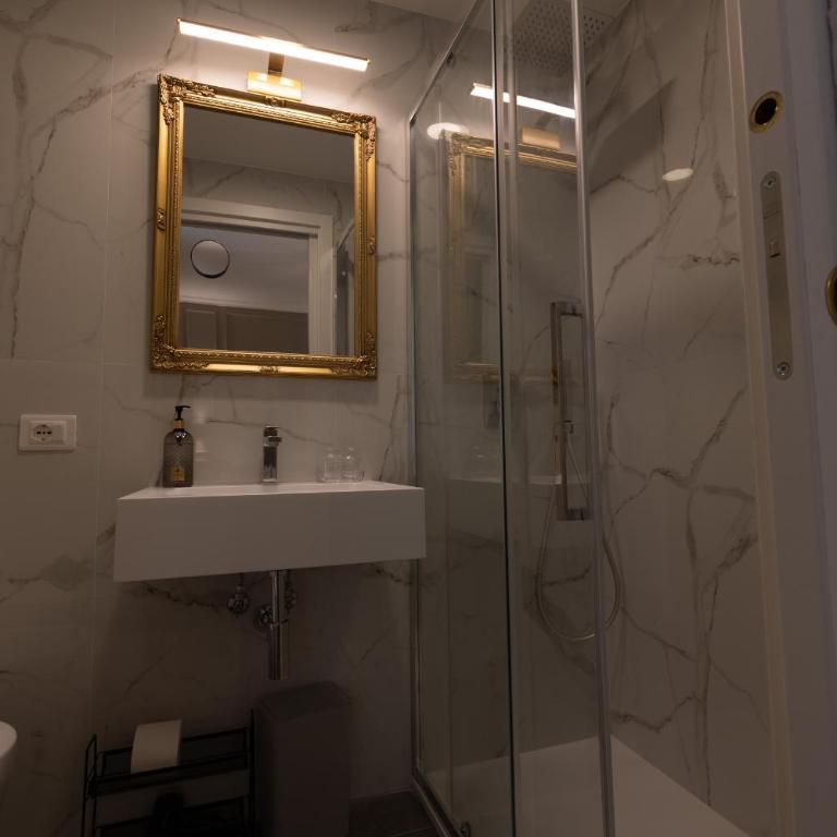 De Vince Suites - Luxury Rooms - Roma Termini - Camera King Deluxe - 16