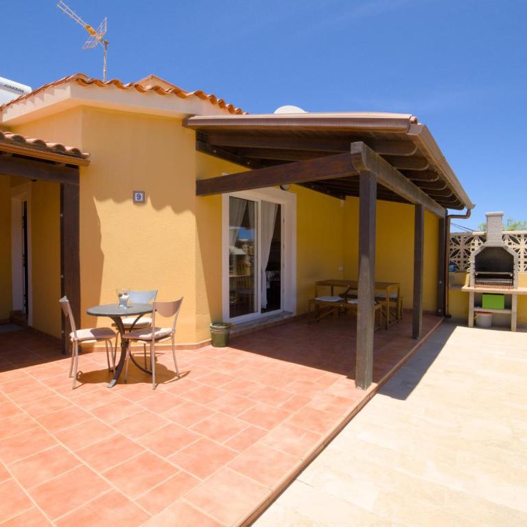 Casa Nicole - Three-Bedroom House - 1