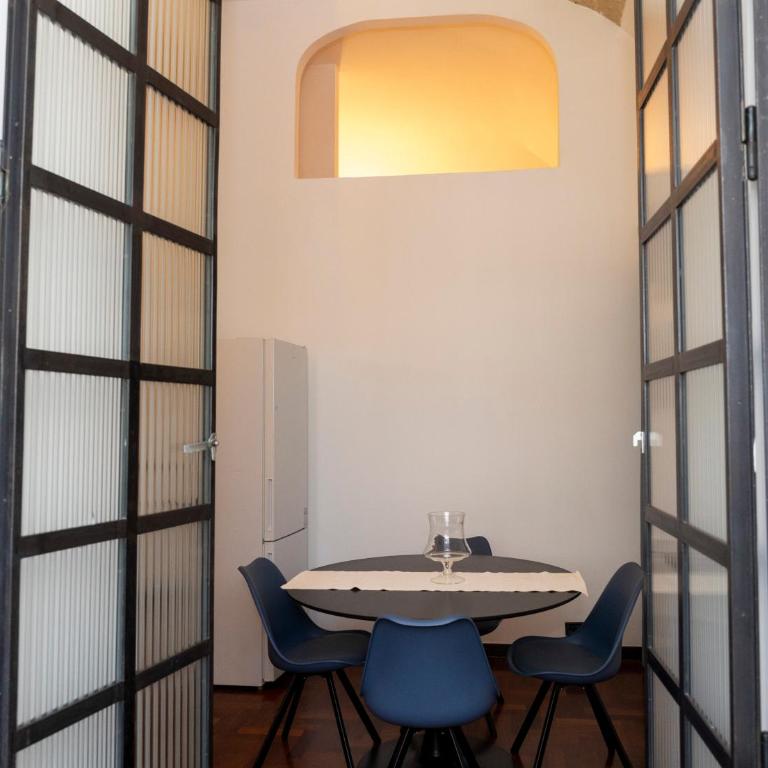 Sulla Via del Teatro - Appartamento con 2 Camere da Letto - 9
