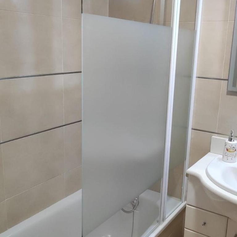 Apartamento Lajarraga Familias y parejas - One-Bedroom Apartment - 8