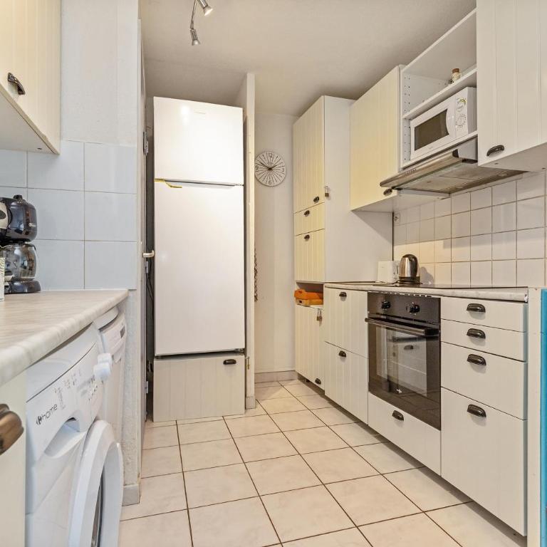 Sète Marina des Quilles, grand T2 climatisé, proche plage, parking privé - Appartement 1 Chambre - 9
