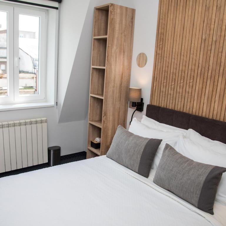 Republic Square Luxury Suites - Junior Suite - 3