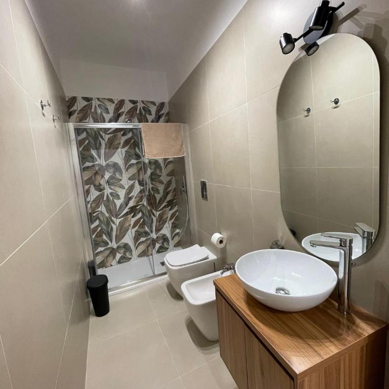 Domus Carmela - Double Room with Private Bathroom - 11