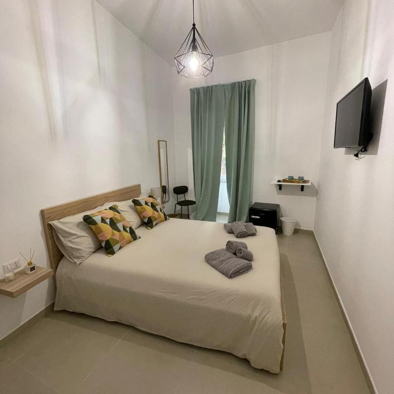 Domus Carmela - Deluxe Room - 7