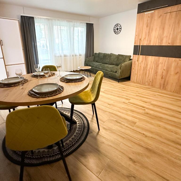 Studio magnifique avec terrasse spacieuse et jardin Loèche-les-Bains Vacances - Apartment mit 1 Schlafzimmer - 4