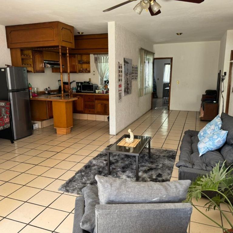 Planta alta 3 recamaras centro Guadalajara - Two-Bedroom Apartment - 43