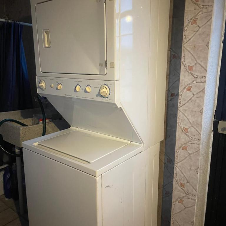 Habitación con baño compartido - Standard Queen Room - 12