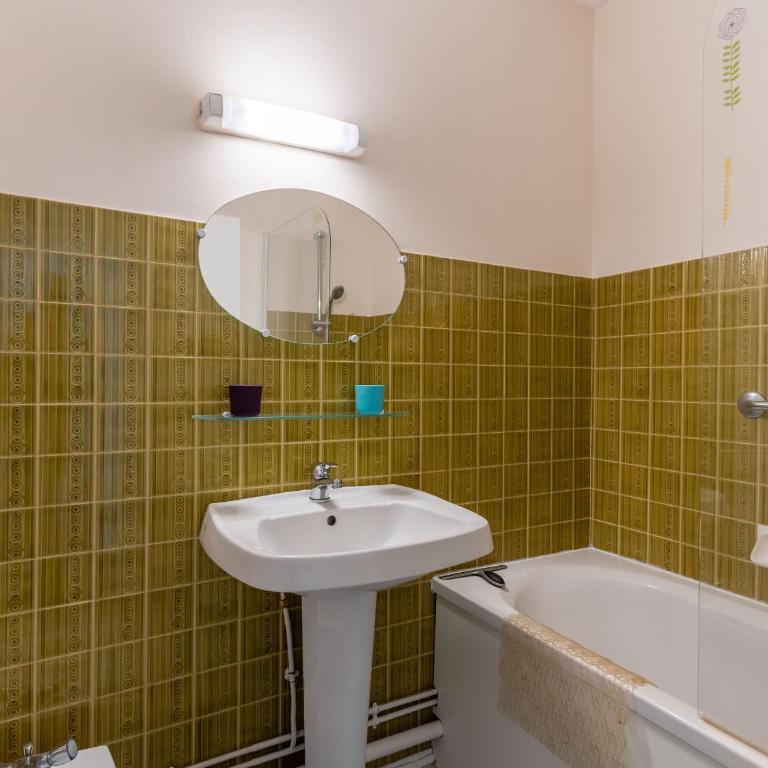 T2 lumineux avec balcon à Arcachon, proche plage, parking, wifi et commerces - FR-1-319-352 - Apartment (4 Erwachsene) - 9