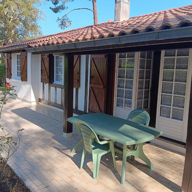 Maison spacieuse avec jardin, proche commerces et plage, 6 couchages, parking privatif - FR-1-239-902 - Maison 3 Chambres - 10