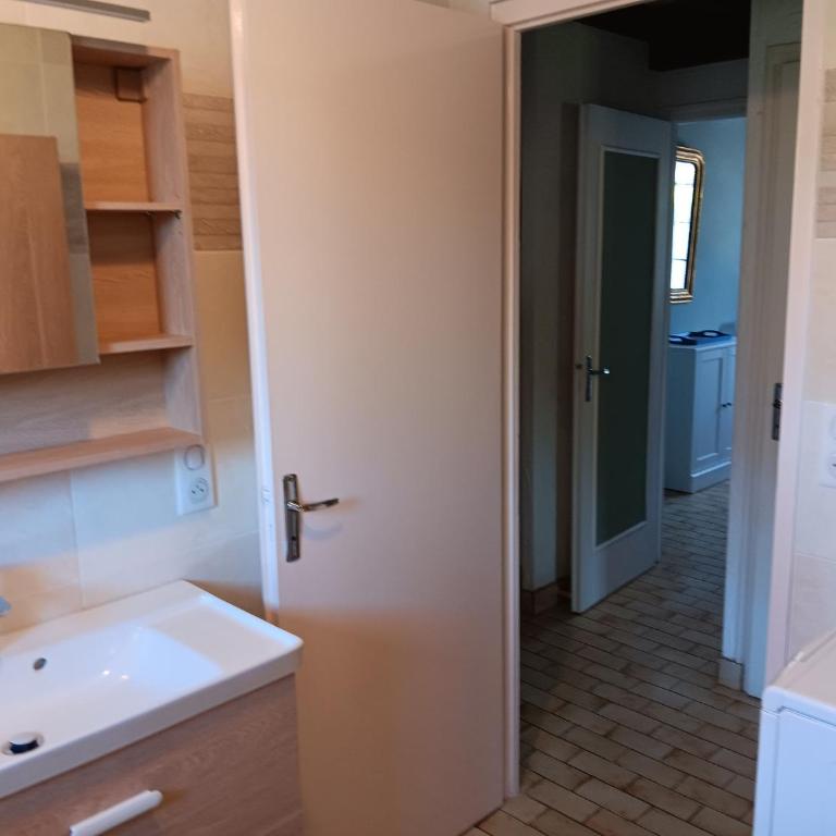 Maison spacieuse avec jardin, proche commerces et plage, 6 couchages, parking privatif - FR-1-239-902 - Maison 3 Chambres - 18