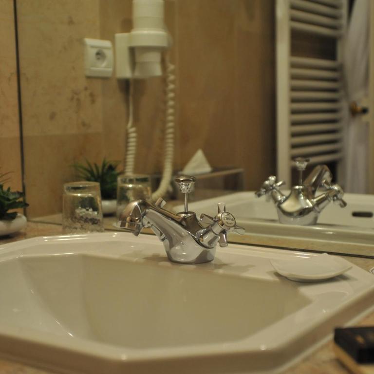 Hotel D'haussonville - Suite Supérieure Ming - 2