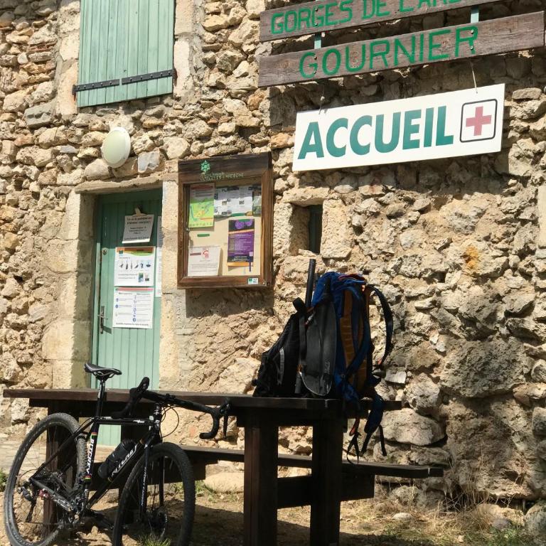 Maison Gîte Vallon Pont d'Arc - Maison 3 Chambres - 63