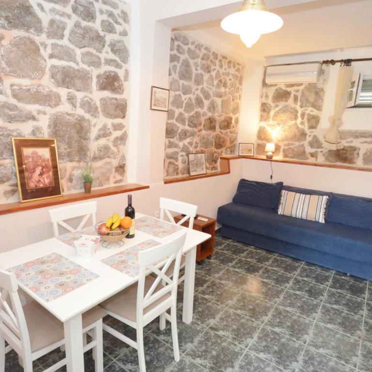 Holiday Home Brinic - Ferienhaus - 10