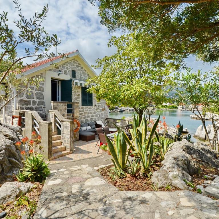 Holiday Home Brinic - Ferienhaus - 1