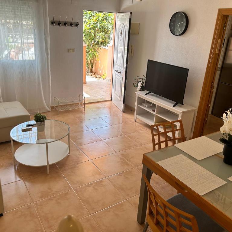 Gran Alacant Relax Casa - Two-Bedroom Apartment - 42