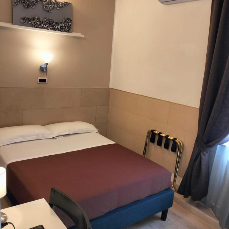 Hotel Indipendenza - Small Double Room - 4