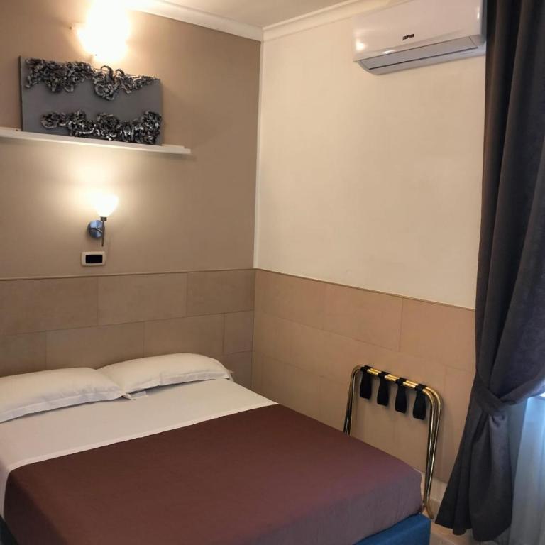 Hotel Indipendenza - Small Double Room - 7